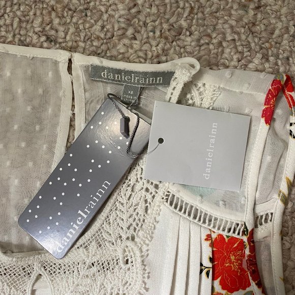 Ranella Crochet Front Keyhole Knit Top - Picture 2 of 3